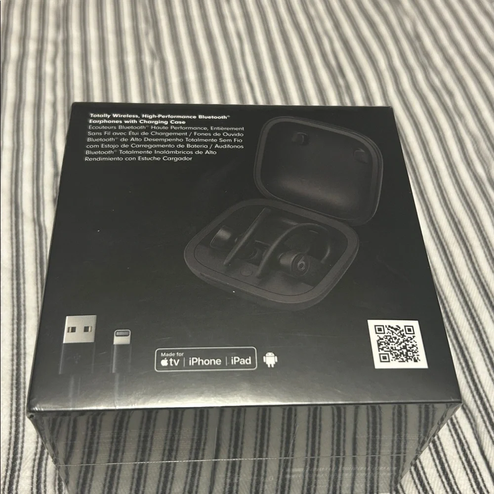 Powerbeats Pro Wireless Earphones - Picture 2 of 6